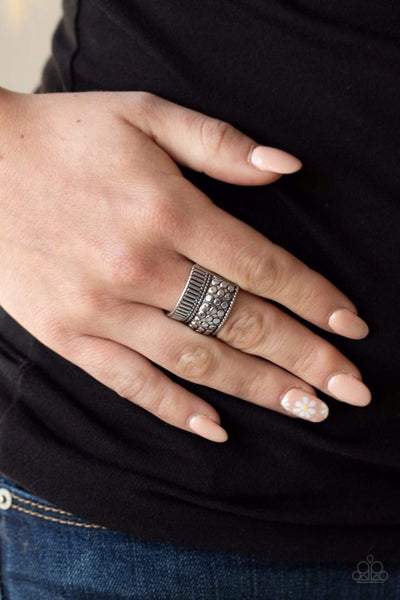 TENACIOUS TEXTURE - SILVER RING - PAPARAZZI