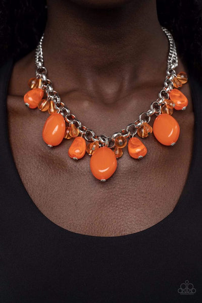 VENETIAN VACATION - PINK BEAD SILVER SHORT NECKLACE - PAPARAZZI