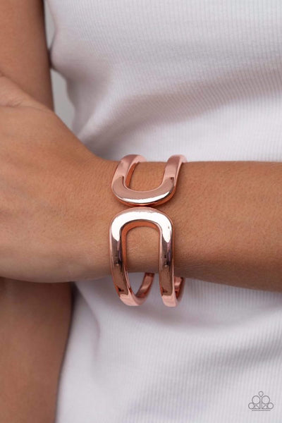 INDUSTRIAL EMPRESS - COPPER SHINY HINGED BRACELET - PAPARAZZI
