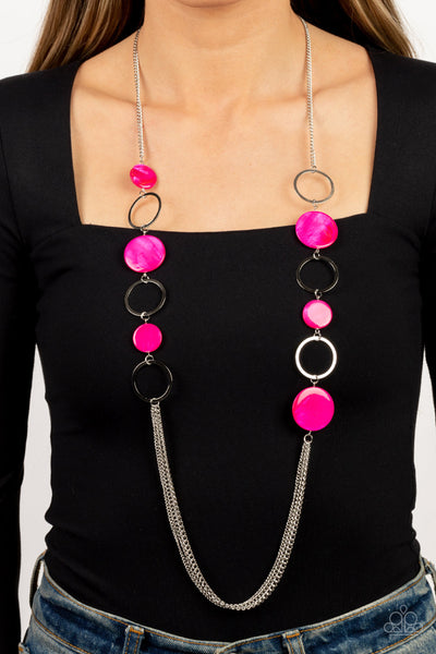 BEACH HUB - PINK SHELL DISC SILVER CIRCLE NECKLACE - PAPARAZZI