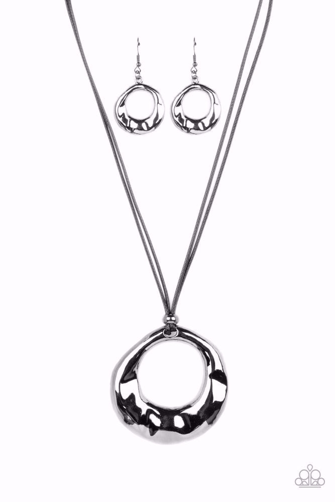 TECTONIC TREASURE - BLACK CORD GUNMETAL CIRCLE SHORT NECKLACE - PAPARAZZI