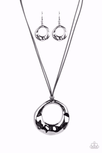 TECTONIC TREASURE - BLACK CORD GUNMETAL CIRCLE SHORT NECKLACE - PAPARAZZI