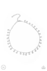 CHAMPAGNE CATWALK - SILVER DISC CHOKER NECKLACE - PAPARAZZI