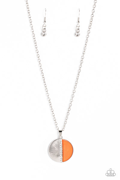 CAPTIVATING CONTRAST - ORANGE SILVER CIRCLE SHORT NECKLACE - PAPARAZZI