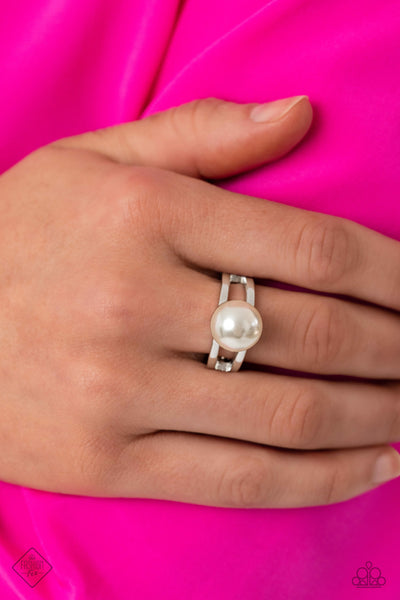 ALL AMERICAN PEARL - WHITE PEARL SILVER RING - PAPARAZZI JUNE 2023
