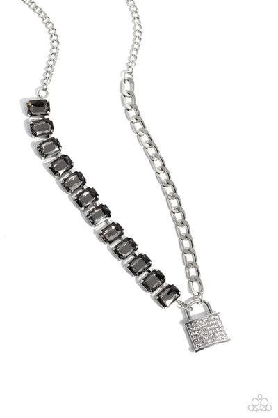LOCK AND ROLL - SILVER GEM SHORT NECKLACE - 2023 CONVENTION EXCLUSIVE - PAPARAZZI