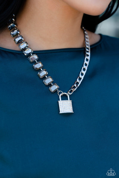 LOCK AND ROLL - SILVER GEM SHORT NECKLACE - 2023 CONVENTION EXCLUSIVE - PAPARAZZI