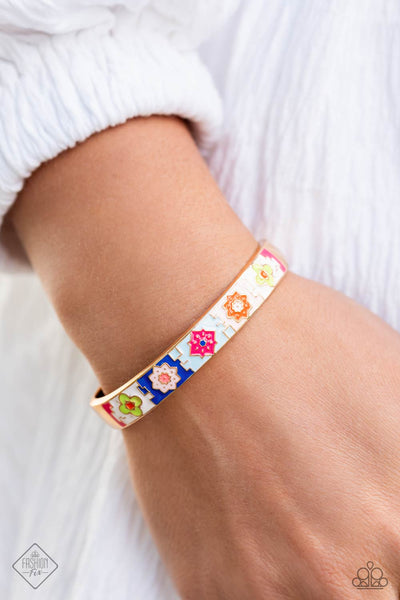 MULTICOLORED MOMENT - GOLD COLORFUL PATTERN CUFF BRACELET - PAPARAZZI - FASHION FIX DECEMBER 2023 FASHION FIX