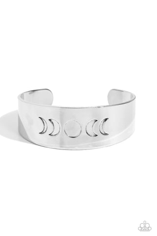 LUNAR EFFECT - SILVER MOON PHASES CUFF BRACELET - PAPARAZZI