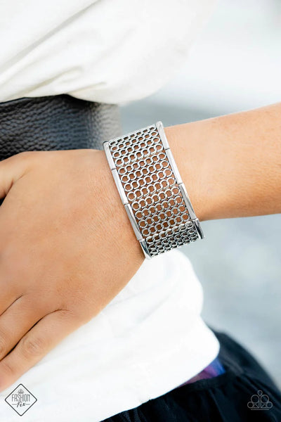 CAMELOT COUTURE - SILVER CHAIN STRETCHY BRACELET - PAPARAZZI FASHION FIX DECEMBER 2022