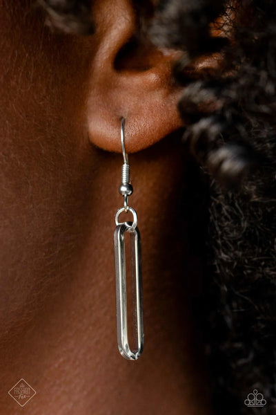 FRIDAY NIGHT VIBES - BLUE EYE SILVER PAPERCLIP NECKLACE - PAPARAZZI - FASHION FIX MARCH 2023