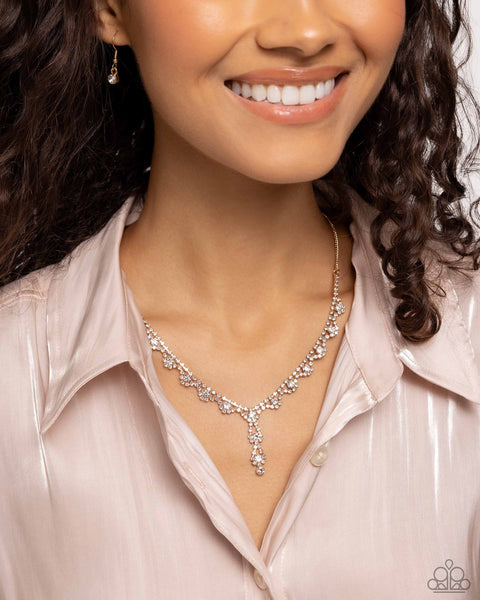 EXECUTIVE EMBELLISHMENT - GOLD WHITE RHINESTONE SHORT NECKLACE - PAPARAZZI
