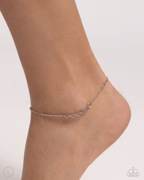 SATELLITE SHIMMER - SILVER HEART ANKLET - PAPARAZZI