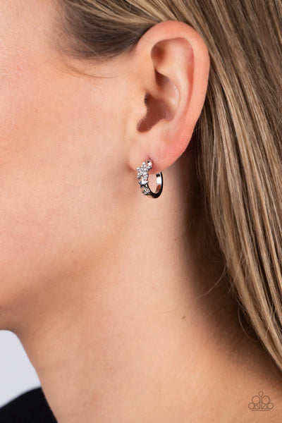 STARFISH SHOWPIECE - WHITE RHINESTONE SILVER STAR TINY HOOP EARRINGS - PAPARAZZI