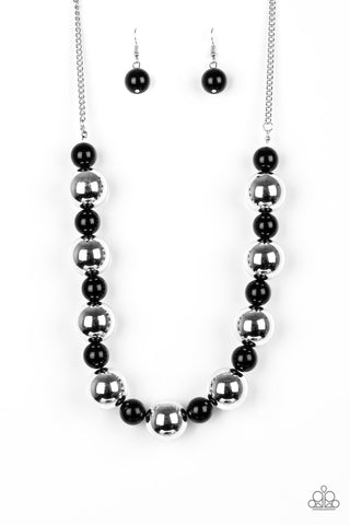 TOP POP - PAPARAZZI - BLACK AND SILVER BEAD NECKLACE