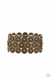 FORGOTTEN TREASURE - BRASS CIRCLE STRETCHY BRACELET - February 2023 Fashion Fix Exclusive PAPARAZZI