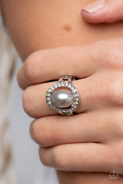 SEIZE THE SHIMMER - WHITE PEARL RHINESTONE SILVER RING - PAPARAZZI