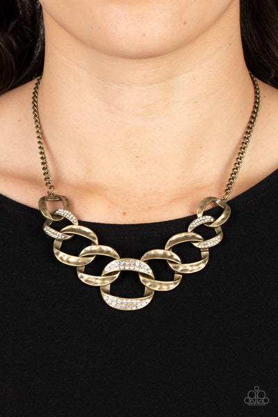 BOMBSHELL BLING - BRASS LINK RHINESTONE NECKLACE - PAPARAZZI