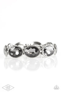 DIVA IN DISGUISE - SILVER OVAL GEM STRETCHY BRACELET - PAPARAZZI