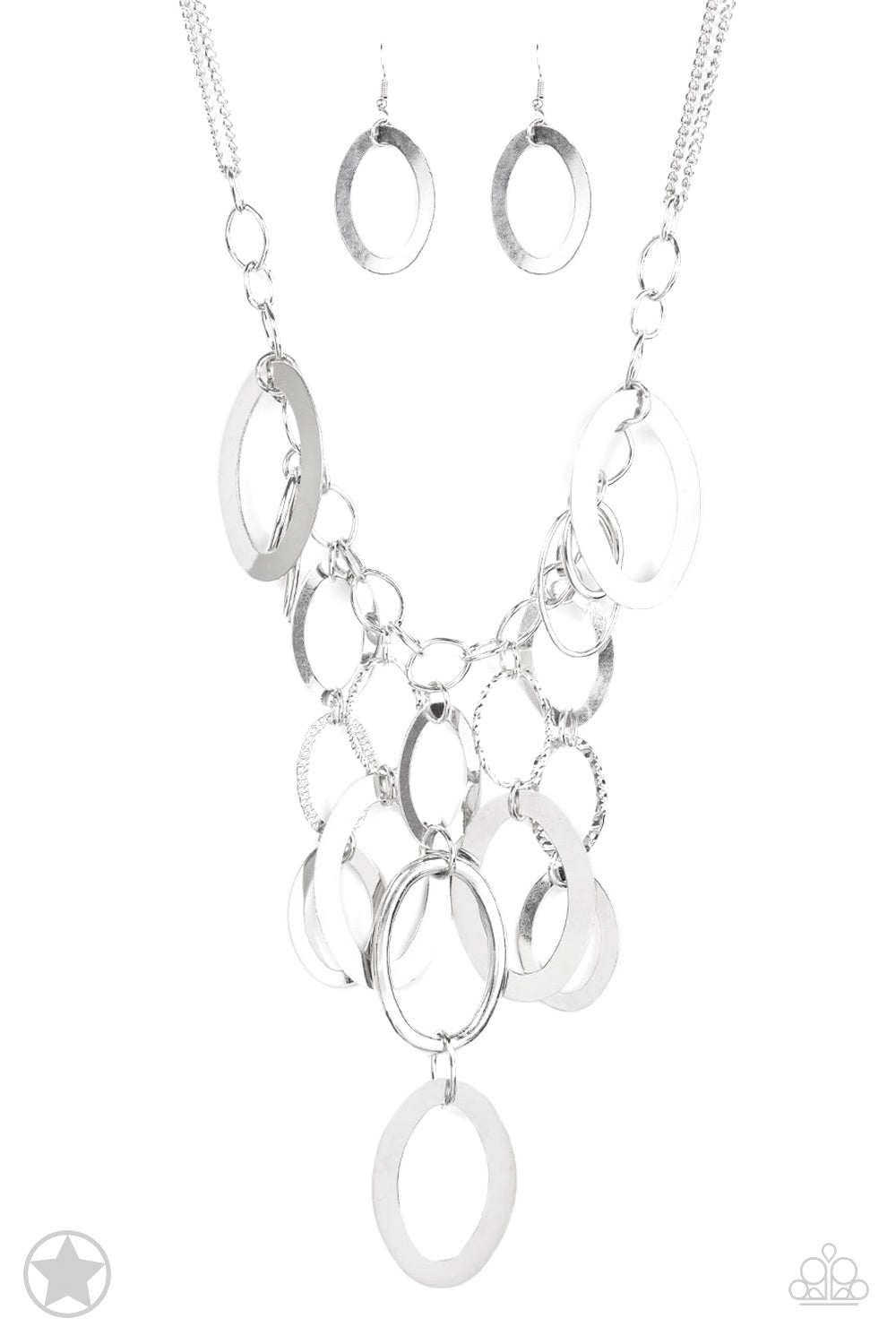 A SILVER SPELL - SILVER TEXTURED NECKLACE - PAPARAZZI BLOCKBUSTER
