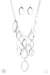 A SILVER SPELL - SILVER TEXTURED NECKLACE - PAPARAZZI BLOCKBUSTER