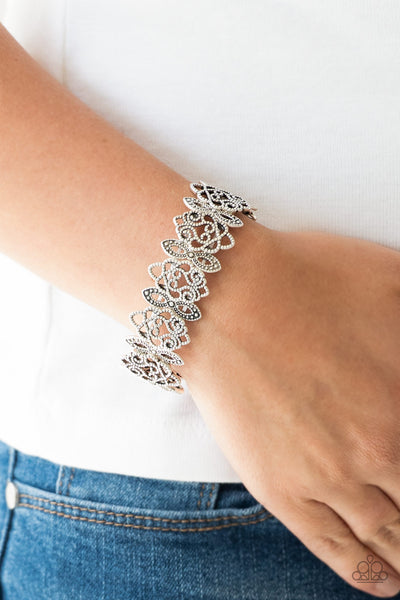 WHEN YIN MET YANG - SILVER FILIGREE METAL STRETCHY BRACELET - PAPARAZZI