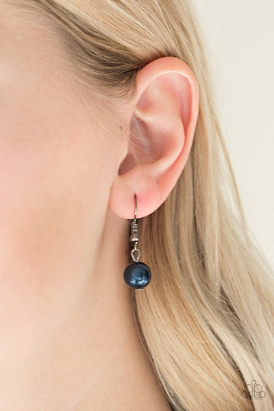 COLOR ME CEO - BLUE AND GUNMETAL CHUNKY BEAD NECKLACE - PAPARAZZI