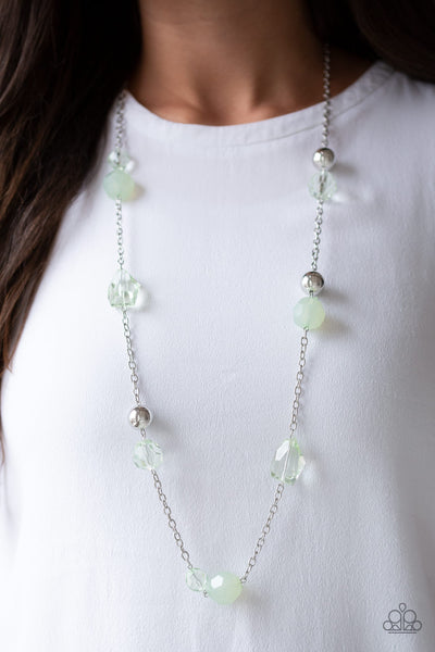 ROYAL ROLLER - PAPARAZZI - GREEN GLASSY AND OPAQUE BEAD SILVER NECKLACE