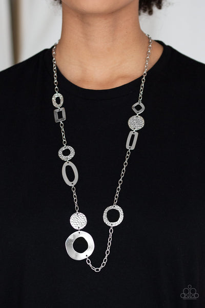 METRO SCENE - PAPARAZZI - SILVER SMOOTH TEXTURED FRAME NECKLACE