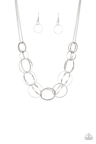 SPACE WALK - SILVER INTERLOCKING RING LAYERED NECKLACE