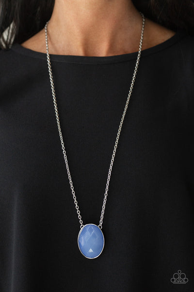 INTENSELY ILLUMINATED - BLUE GLASSY FACETED BEAD SILVER OVAL FRAME NECKLACE