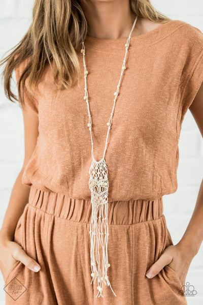 Macrame Majesty - Brown