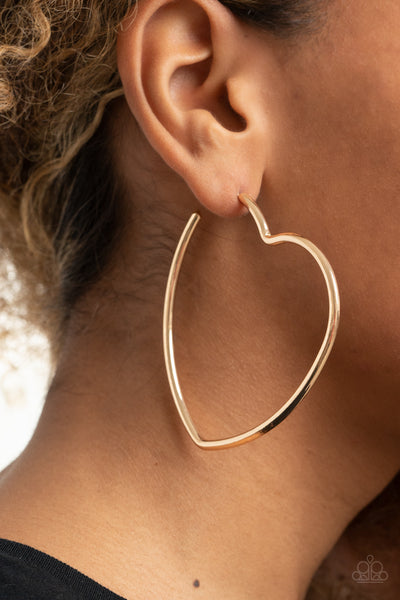 HEARTBREAKER HUSTLE - GOLD HEART HOOP EARRINGS - PAPARAZZI