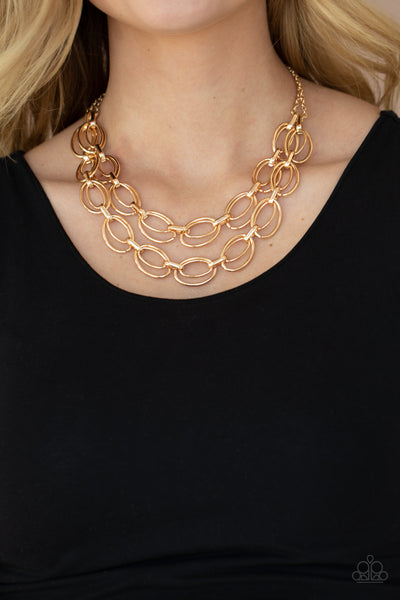 STATUS QUO - GOLD OVAL LAYERED NECKLACE - PAPARAZZI
