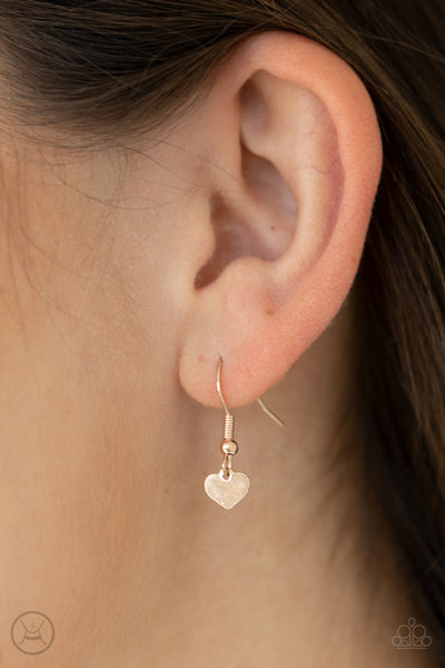 HUMBLE HEART - ROSE GOLD HEART DAINTY CHOKER NECKLACE - PAPARAZZI