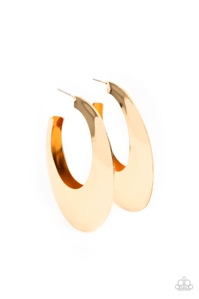GOING OVAL-BOARD - GOLD BEVELED CIRLE HOOP EARRINGS - PAPARAZZI
