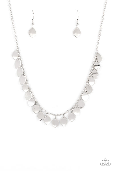 DAINTY DISCOVERY - SILVER DISC NECKLACE - PAPARAZZI