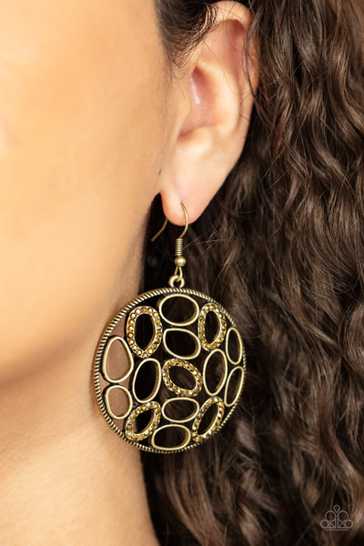 WATCH OVAL ME - BRASS AND AURUM RHINESTONE CIRCLE EARRINGS - PAPARAZZI