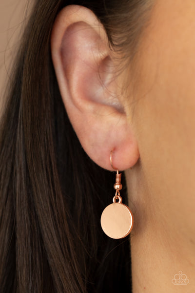 LAGUNA LOUNGE - COPPER SHINY CIRCLE WHITE SHELL-LIKE DISC NECKLACE - PAPARAZZI