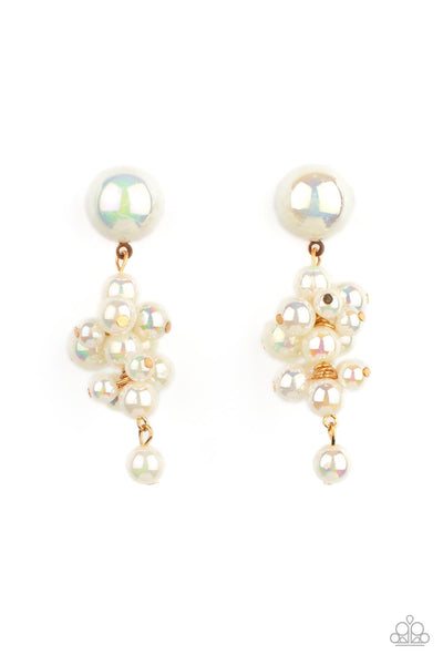 DONT ROCK THE YACHT - GOLD IRIDESCENT PEARL POST EARRINGS - PAPARAZZI