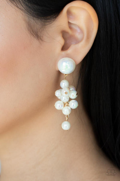 DONT ROCK THE YACHT - GOLD IRIDESCENT PEARL POST EARRINGS - PAPARAZZI