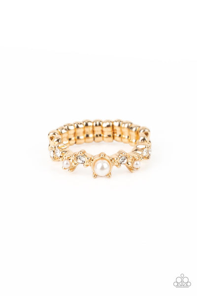 BLISSFULLY BELLA - GOLD WHITE PEARL RING - PAPARAZZI