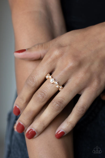 BLISSFULLY BELLA - GOLD WHITE PEARL RING - PAPARAZZI