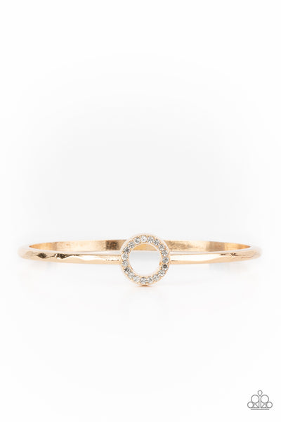 CENTER COUTURE - GOLD WITH WHITE RHINESTONE CIRCLE BANGLE BRACELET - PAPARAZZI