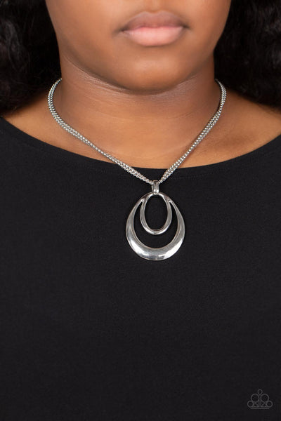 SUBURBAN STORM - SILVER OVAL FRAME NECKLACE - PAPARAZZI