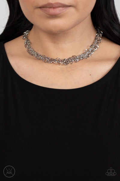 CAUSE A COMMOTION - SILVER CIRCLE CHOKER NECKLACE - PAPARAZZI
