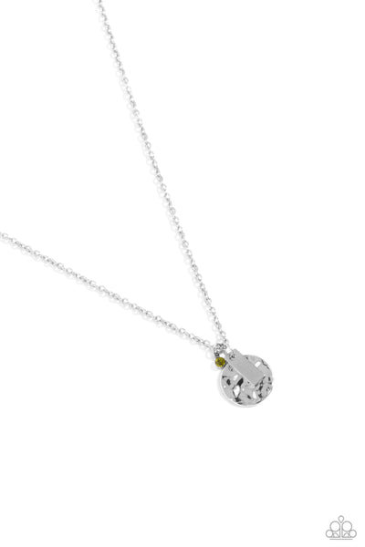 MINIMAL EFFORTLESS - GREEN RHINESTONE SILVER DISC SHORT NECKLACE - PAPARAZZI