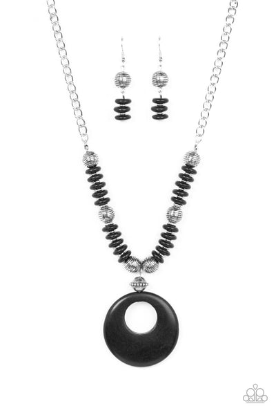 OASIS GODDESS - BLACK STONE CIRCLE SILVER NECKLACE - PAPARAZZI