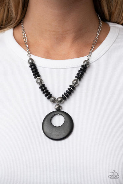 OASIS GODDESS - BLACK STONE CIRCLE SILVER NECKLACE - PAPARAZZI
