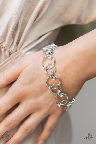 FIERCELY 5TH AVENUE - COMPLETE TREND BLEND SILVER 4-PC SET - PAPARAZZI - FASHION FIX MARCH 2022